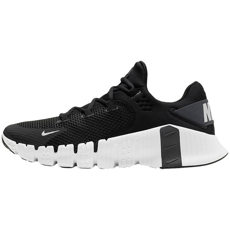 Black-and-white-fitness-shoe