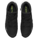 Black-and-white-fitness-shoe