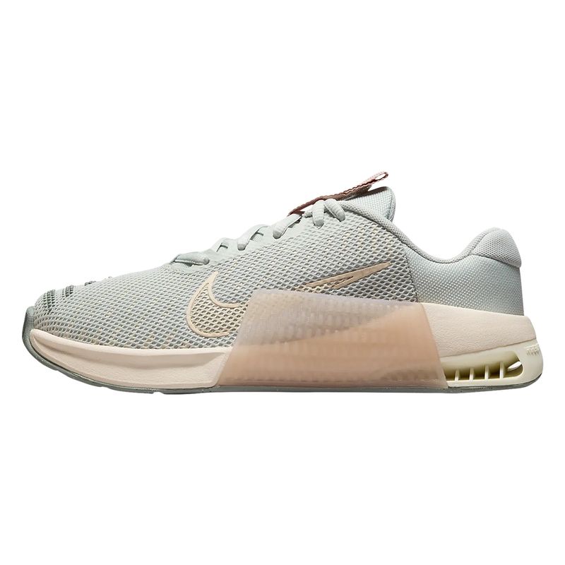 Nike on sale metcon silver