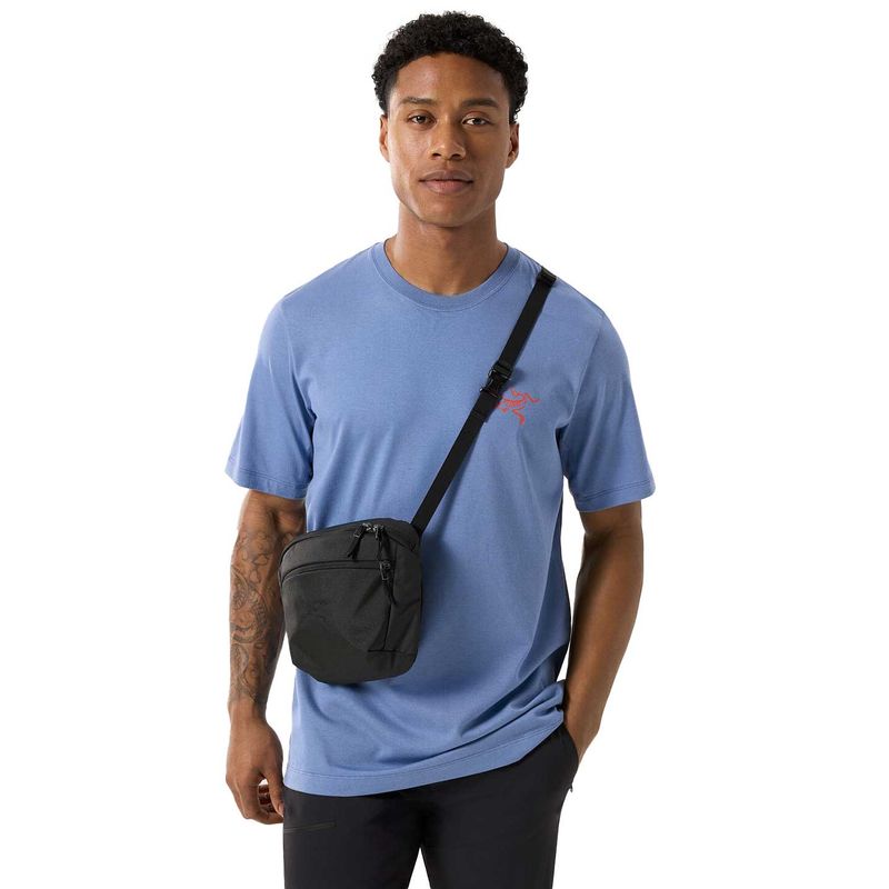 Arc-teryx MANTIS 2 WAISTPACK BLACK II - Paragon Sports Arc-teryx MANTIS 2 WAISTPACK BLACK II - Paragon Sports