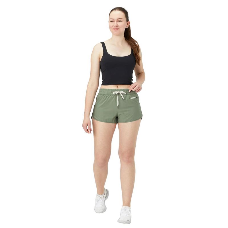 womens-daily-crop
