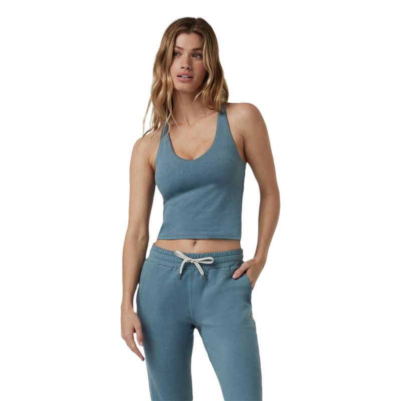 women-halo-performance-crop-2