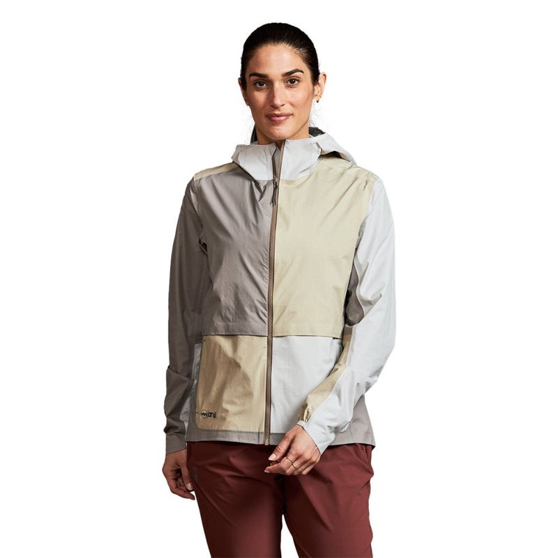 Janji Womens RAINRUNNER PACK JACKET STEPPELANDS PATC Janji Womens RAINRUNNER PACK JACKET STEPPELANDS PATC