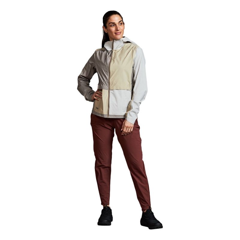 women-rainrunner-pack-jacket