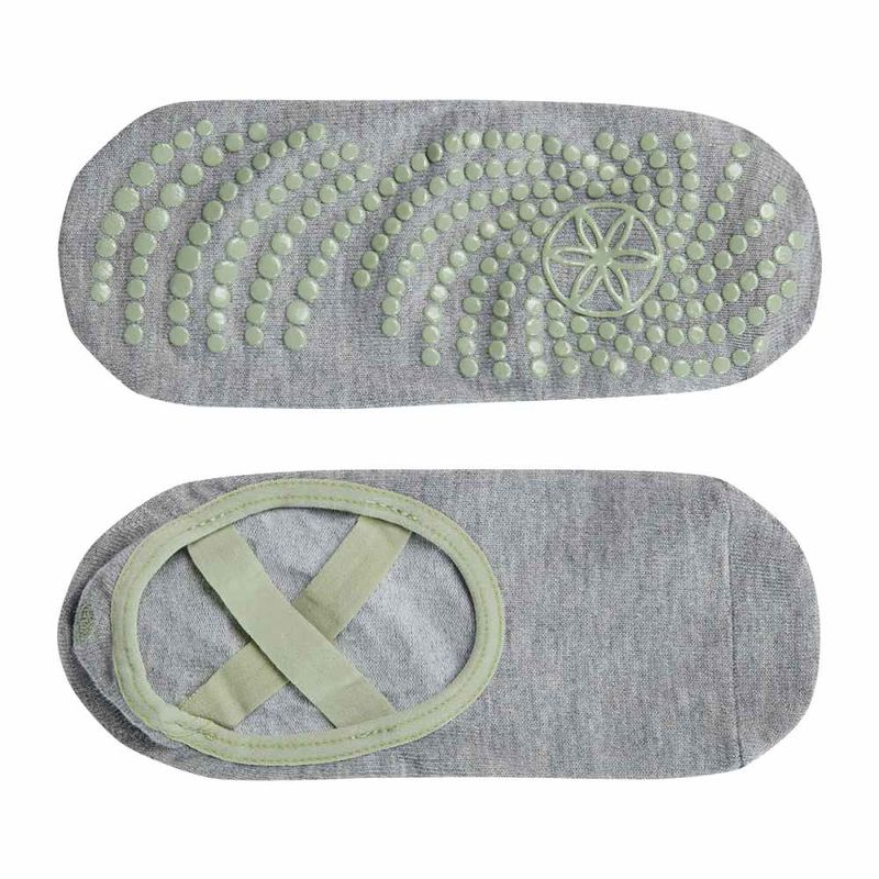 womens-grippy-yoga-socks-2pk