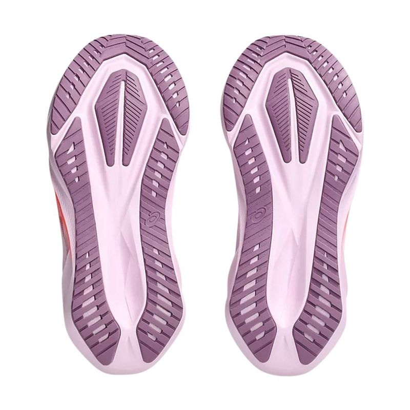 women-novablast-5