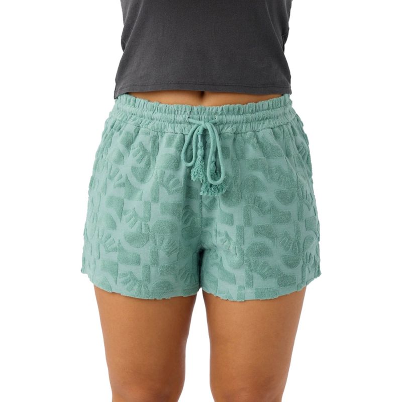 women-deven-short
