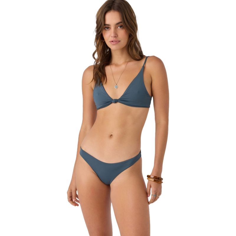 women-saltwater-solids-rocky