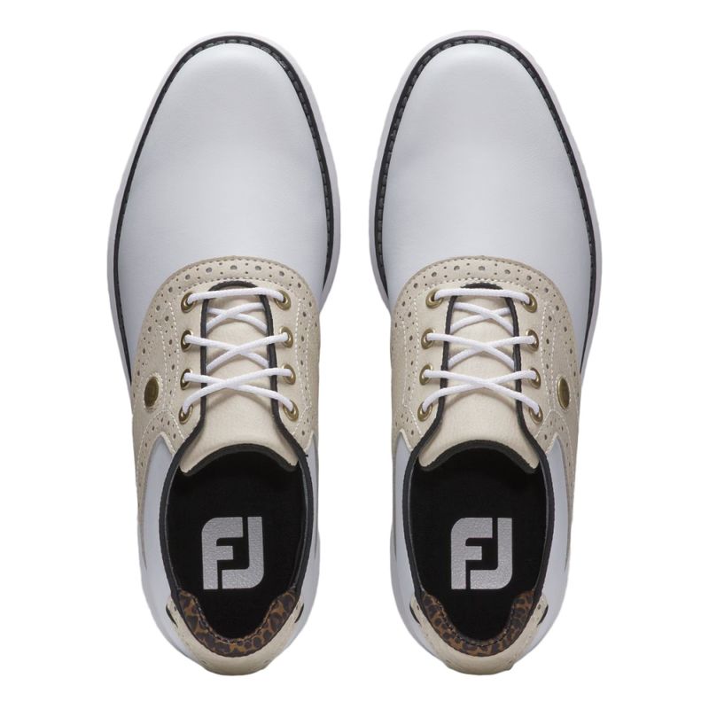 womens-traditions-cleated