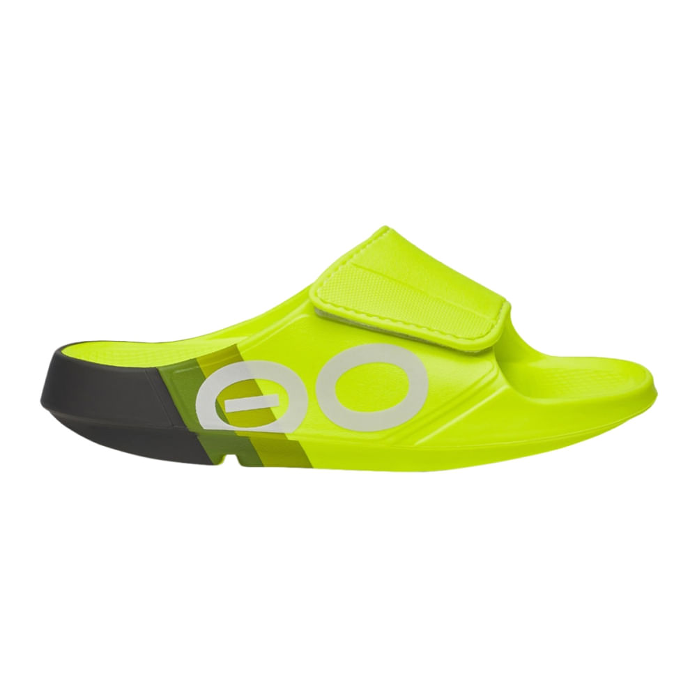 OOFOS F.C.R.B. EMBLEM Sport Flex 靴